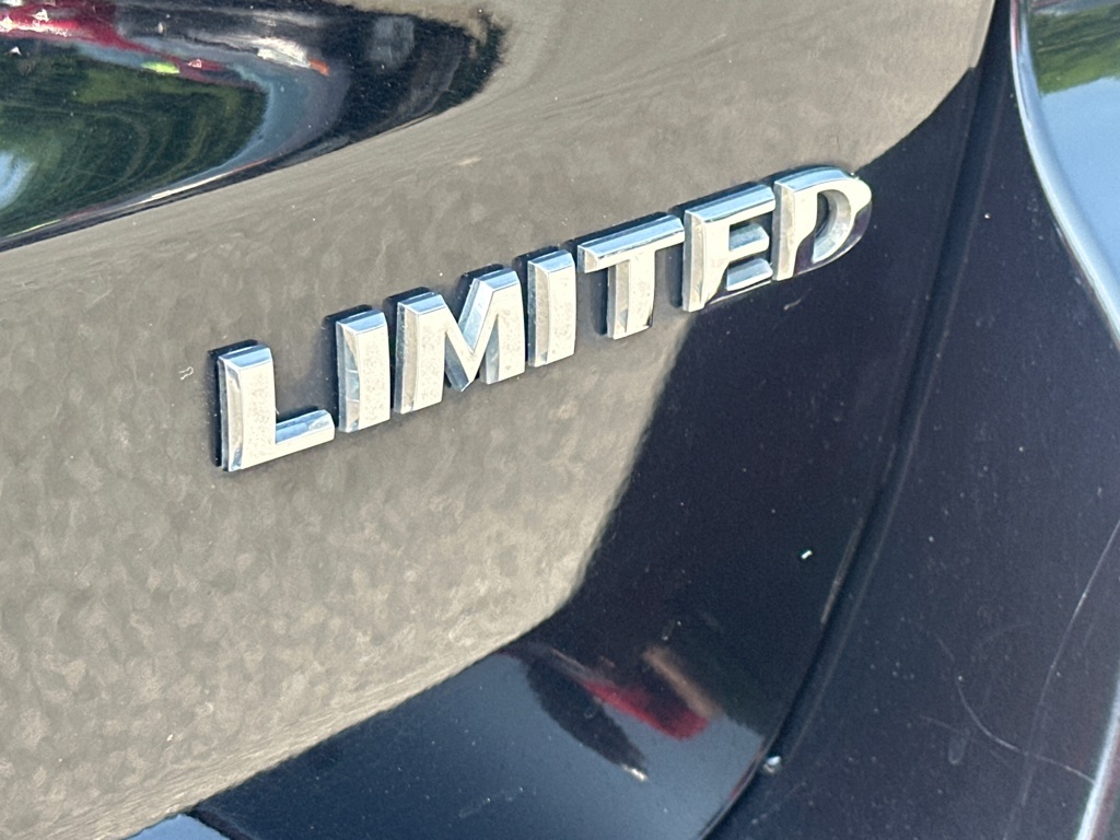 Vehicle image 42 of 45