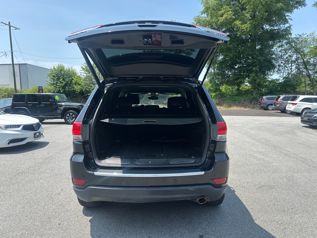 Vehicle image 12 of 45