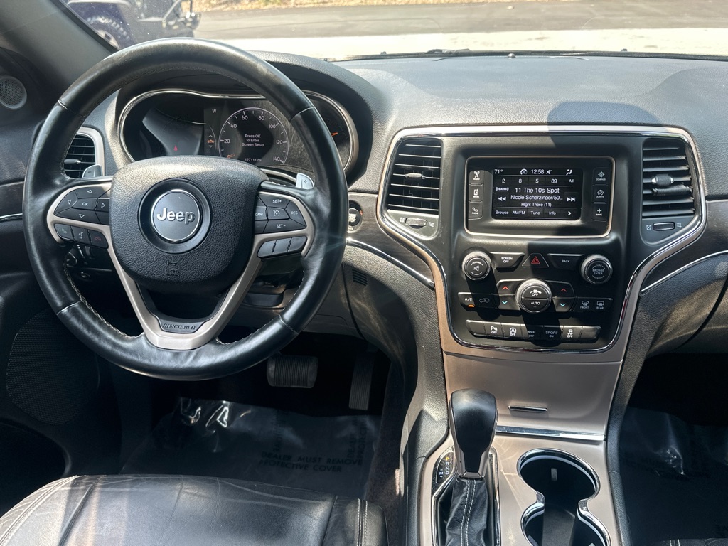 Vehicle image 25 of 45