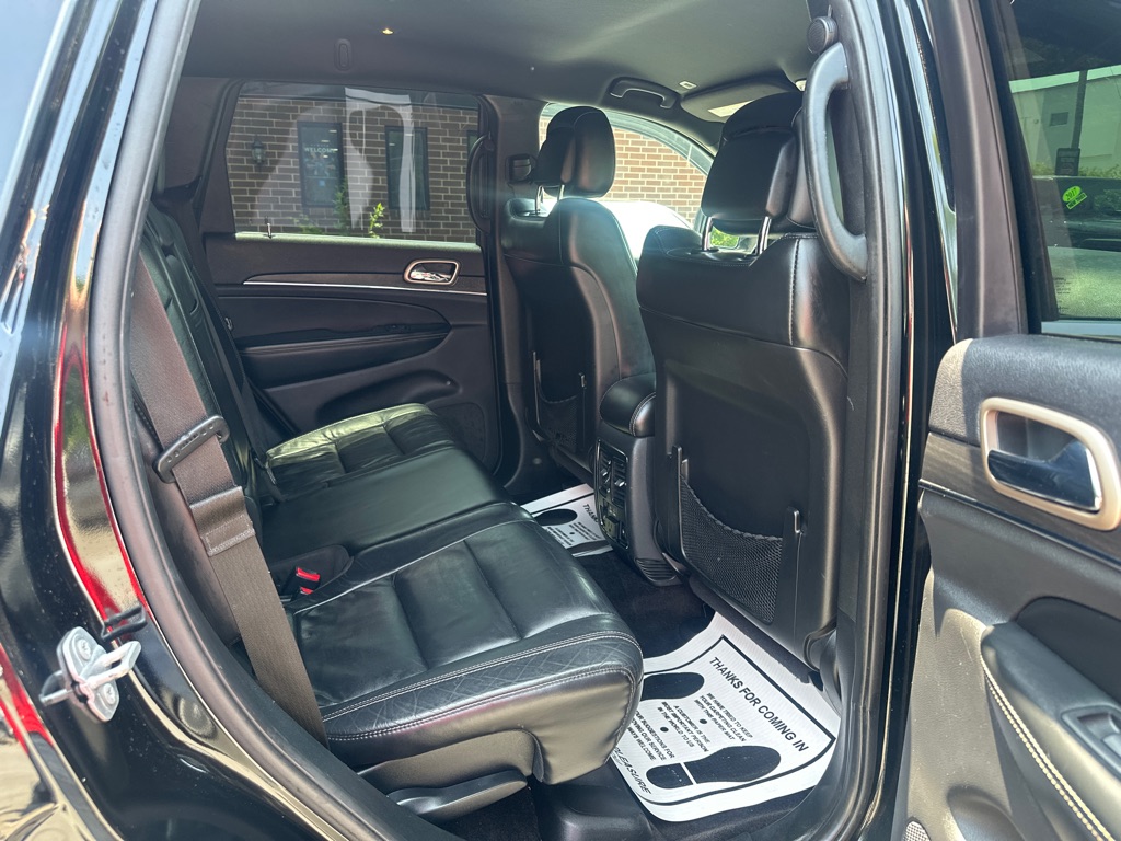 Vehicle image 16 of 45