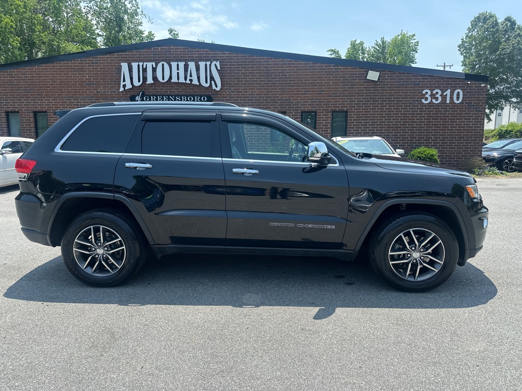 Vehicle image 4 of 45