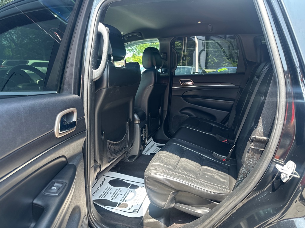 Vehicle image 38 of 45