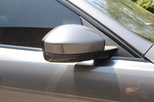 Vehicle image 14 of 30