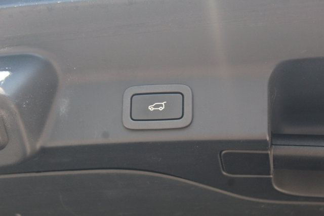 Vehicle image 13 of 30