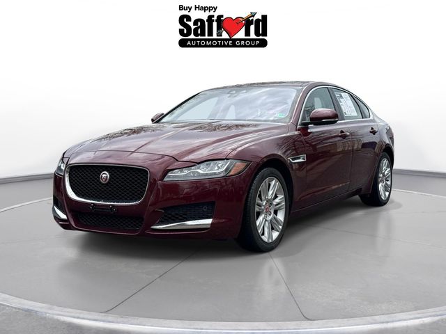 2017 Jaguar XF 35t Premium Image 1 of 30
