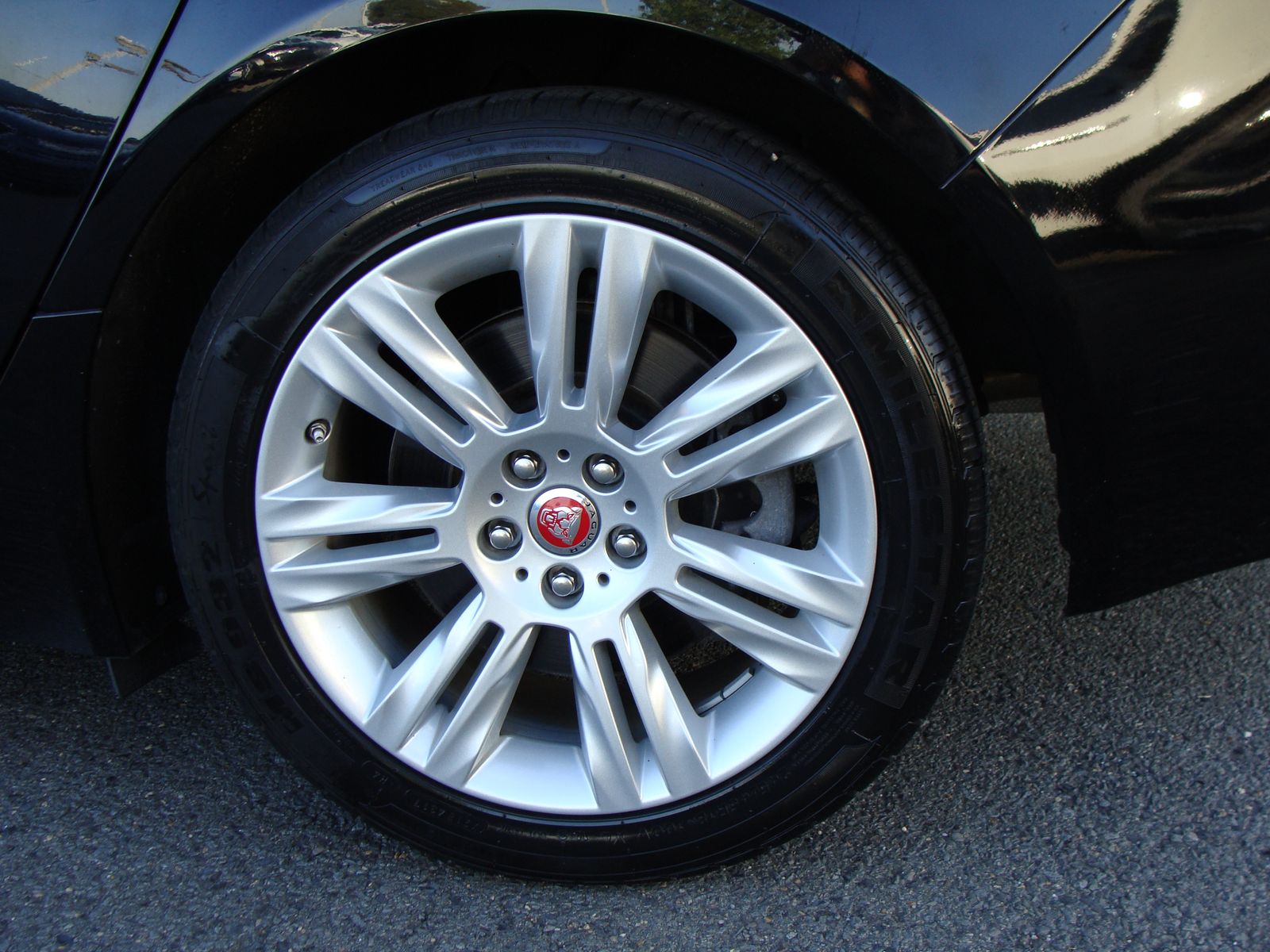 2017 Jaguar XF 35t Premium Image 6 of 44