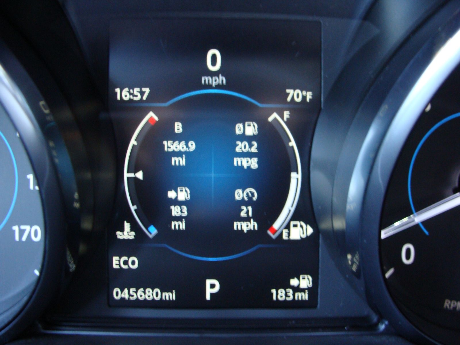 2017 Jaguar XF 35t Premium Image 16 of 44