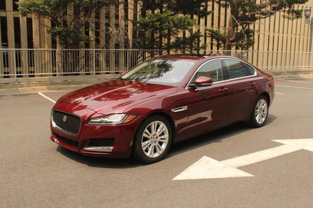 2017 Jaguar XF 35t Premium Image 1 of 34