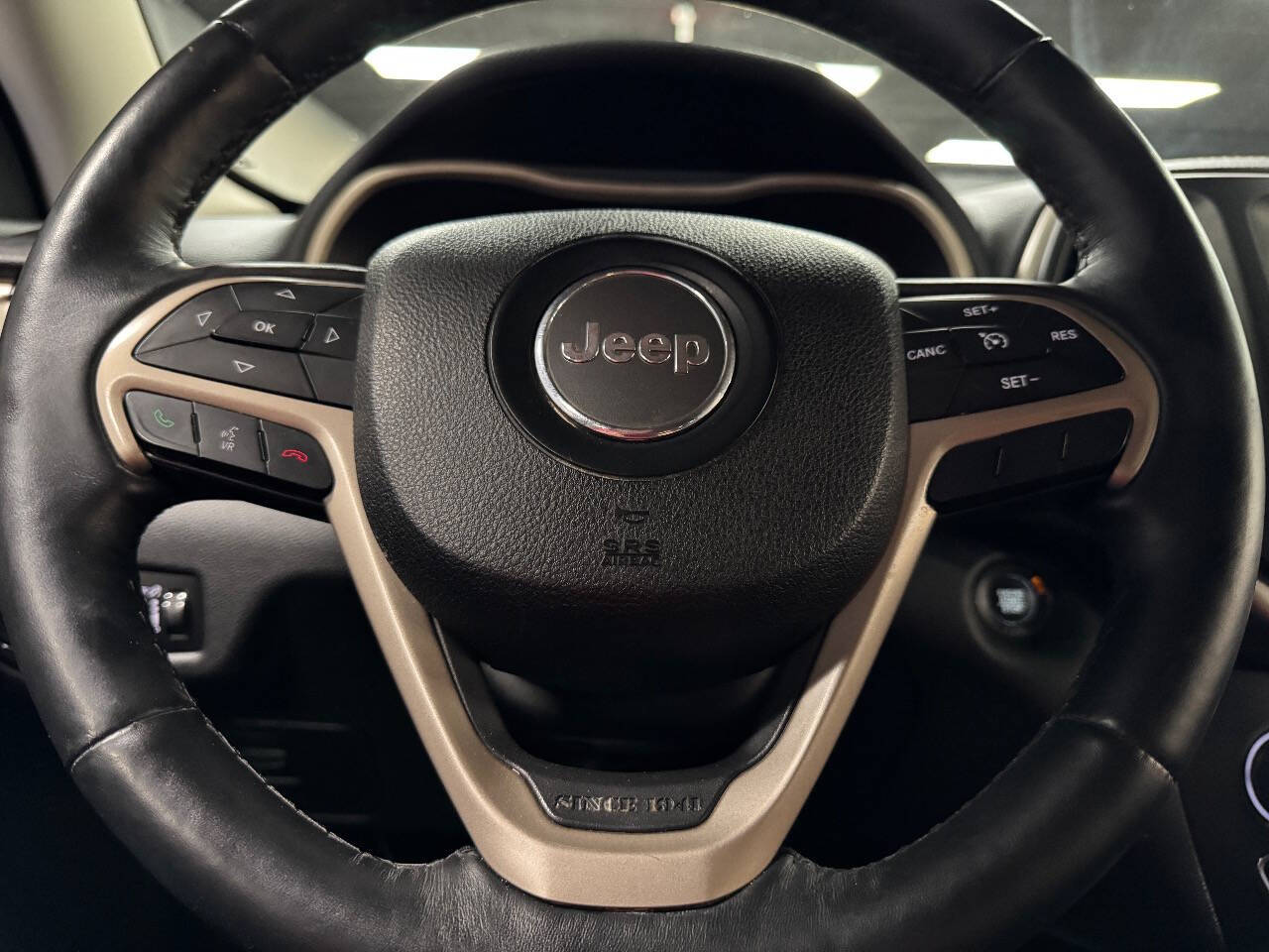 Vehicle image 41 of 59