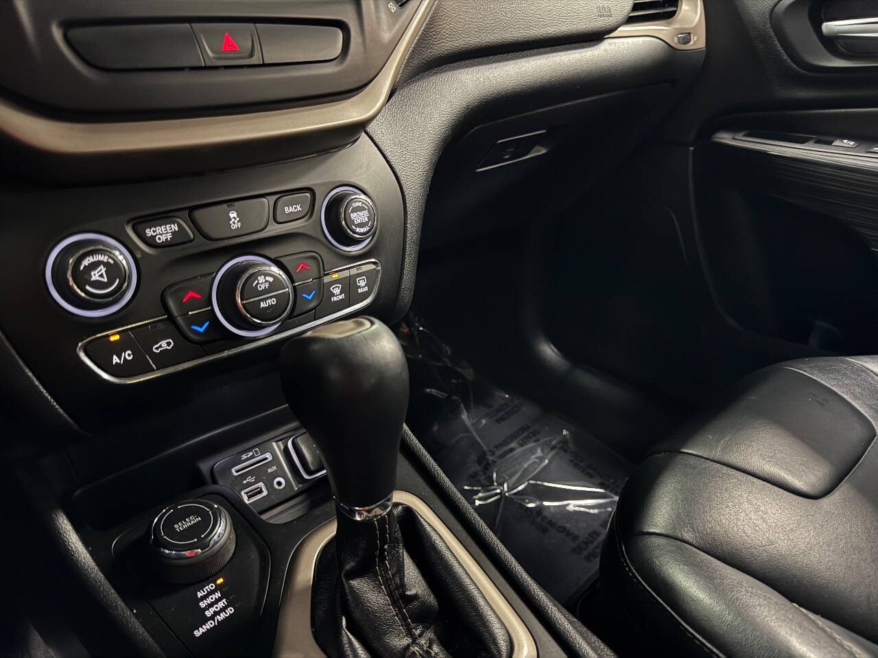 Vehicle image 46 of 59