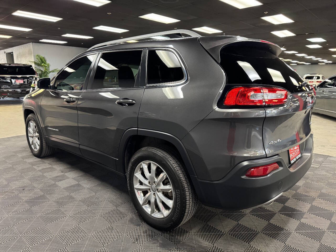 Vehicle image 9 of 59