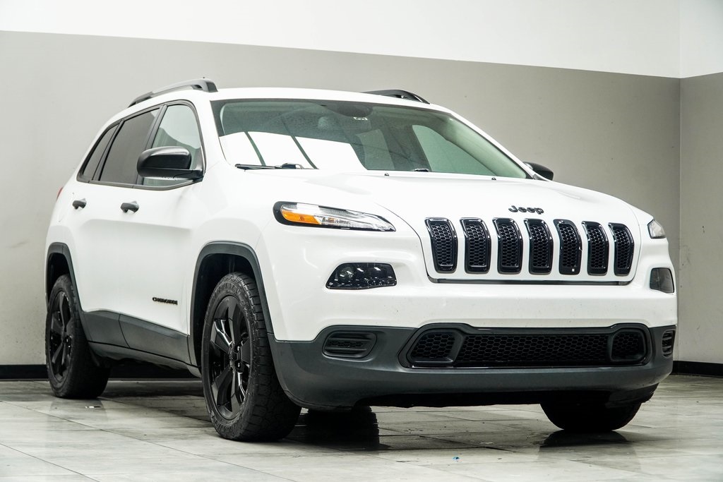 Vehicle image 5 of 31