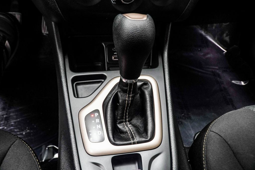 Vehicle image 18 of 31