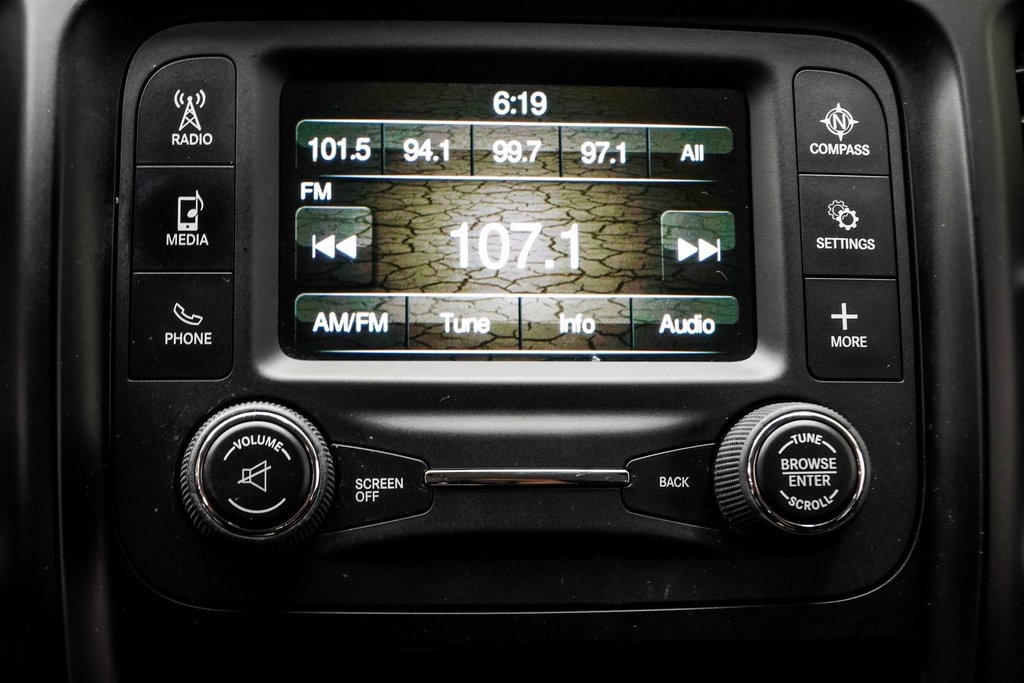 Vehicle image 20 of 31