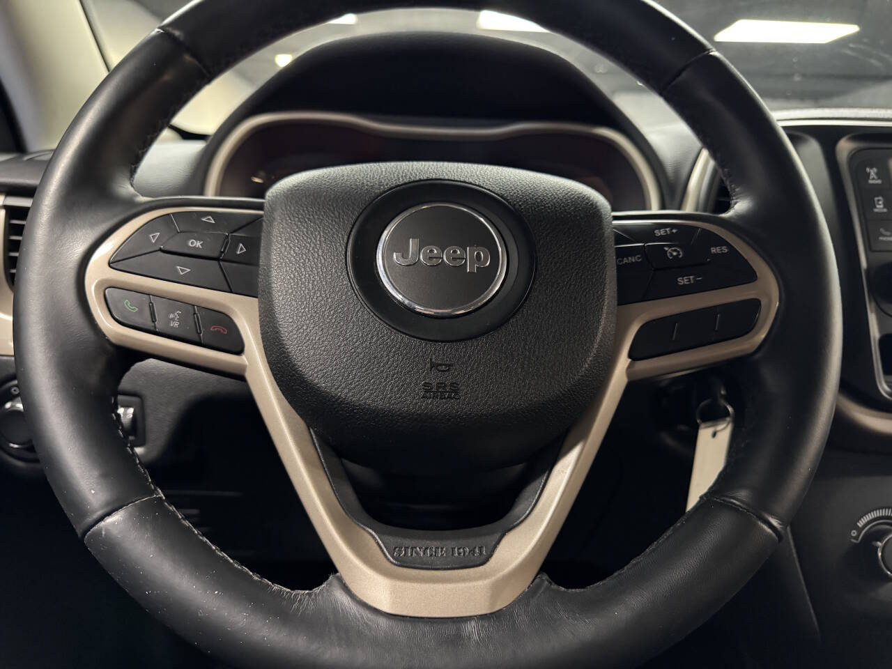 Vehicle image 22 of 58