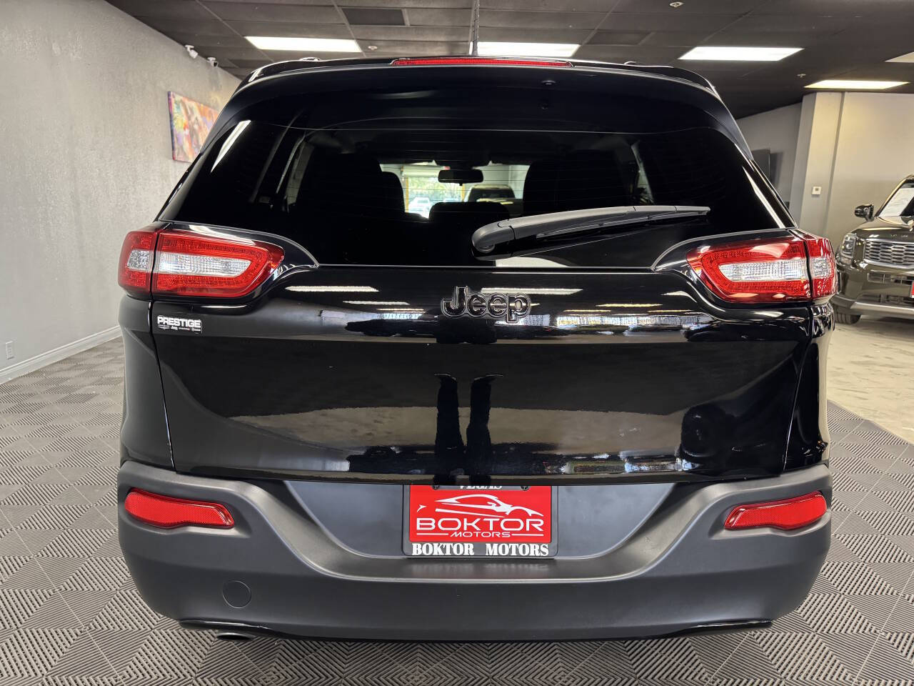 Vehicle image 15 of 58