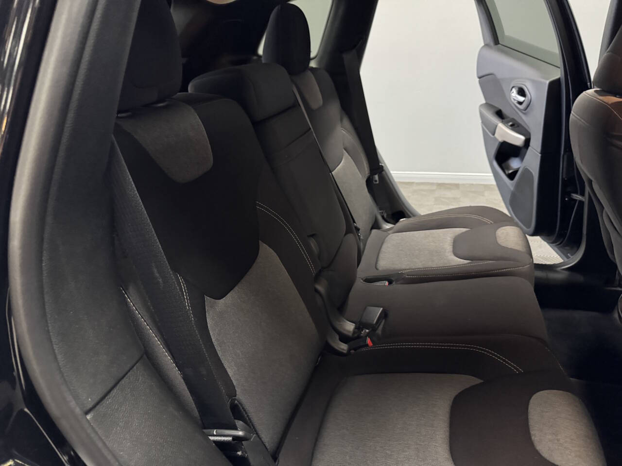 Vehicle image 50 of 58