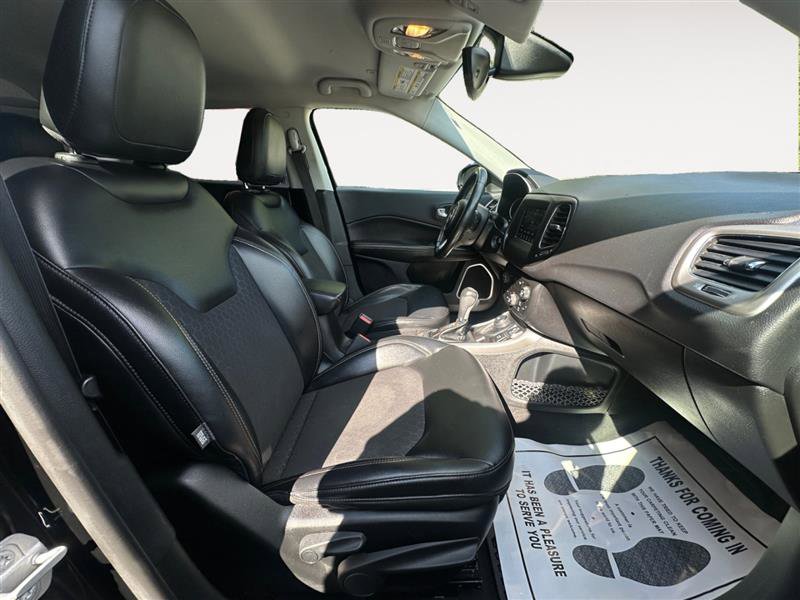 Vehicle image 14 of 14