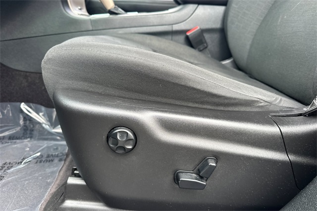 Vehicle image 29 of 46
