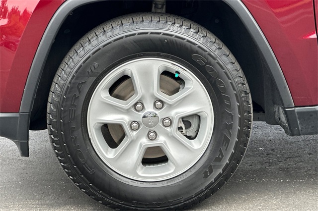 Vehicle image 11 of 46