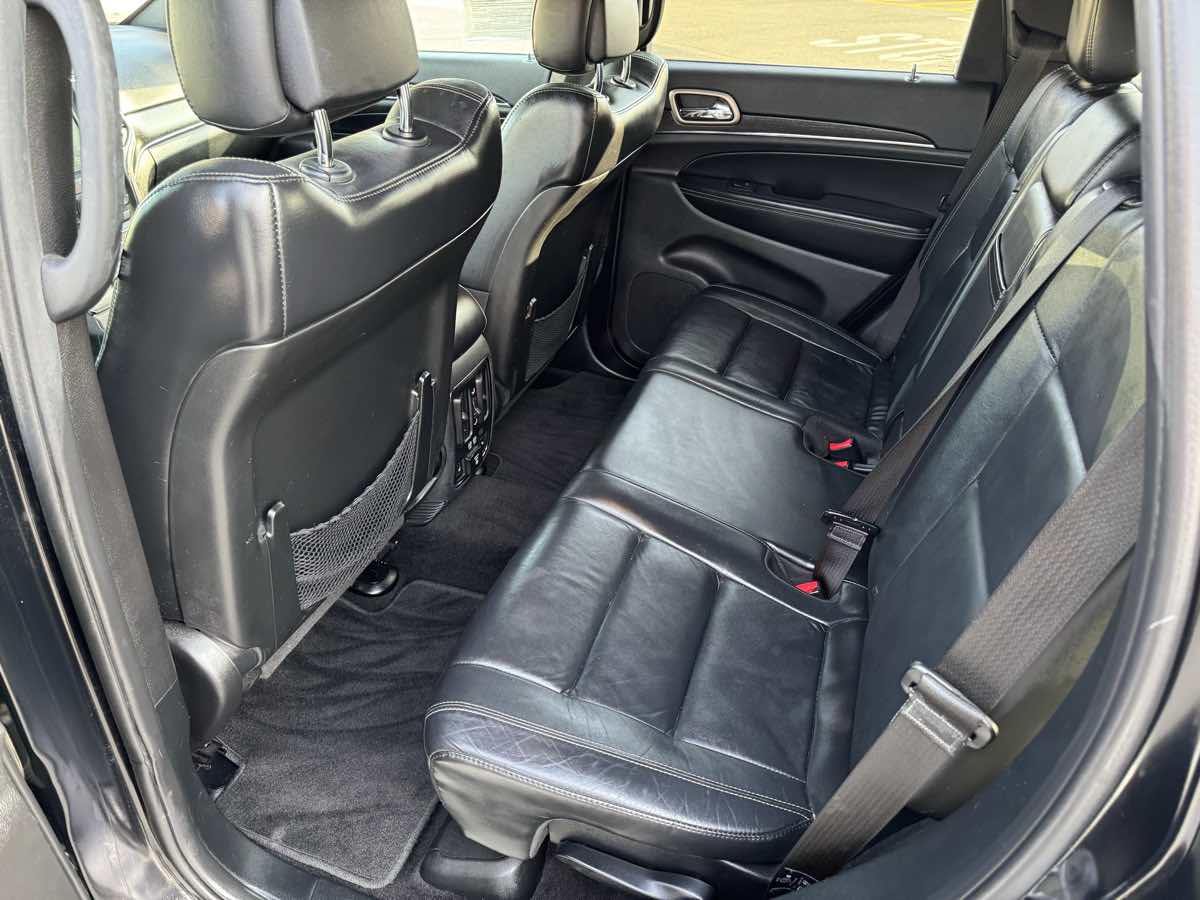 Vehicle image 11 of 20