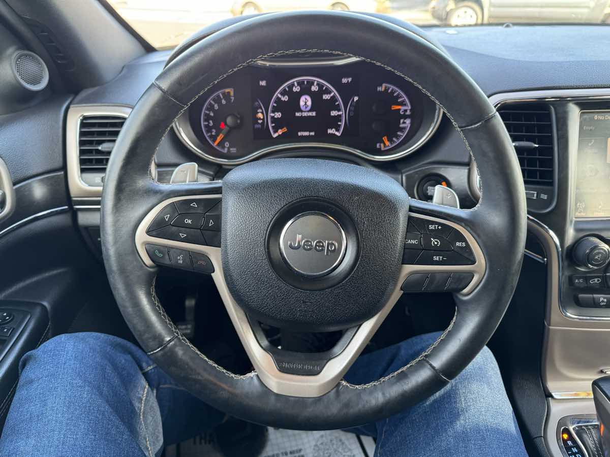 Vehicle image 16 of 20