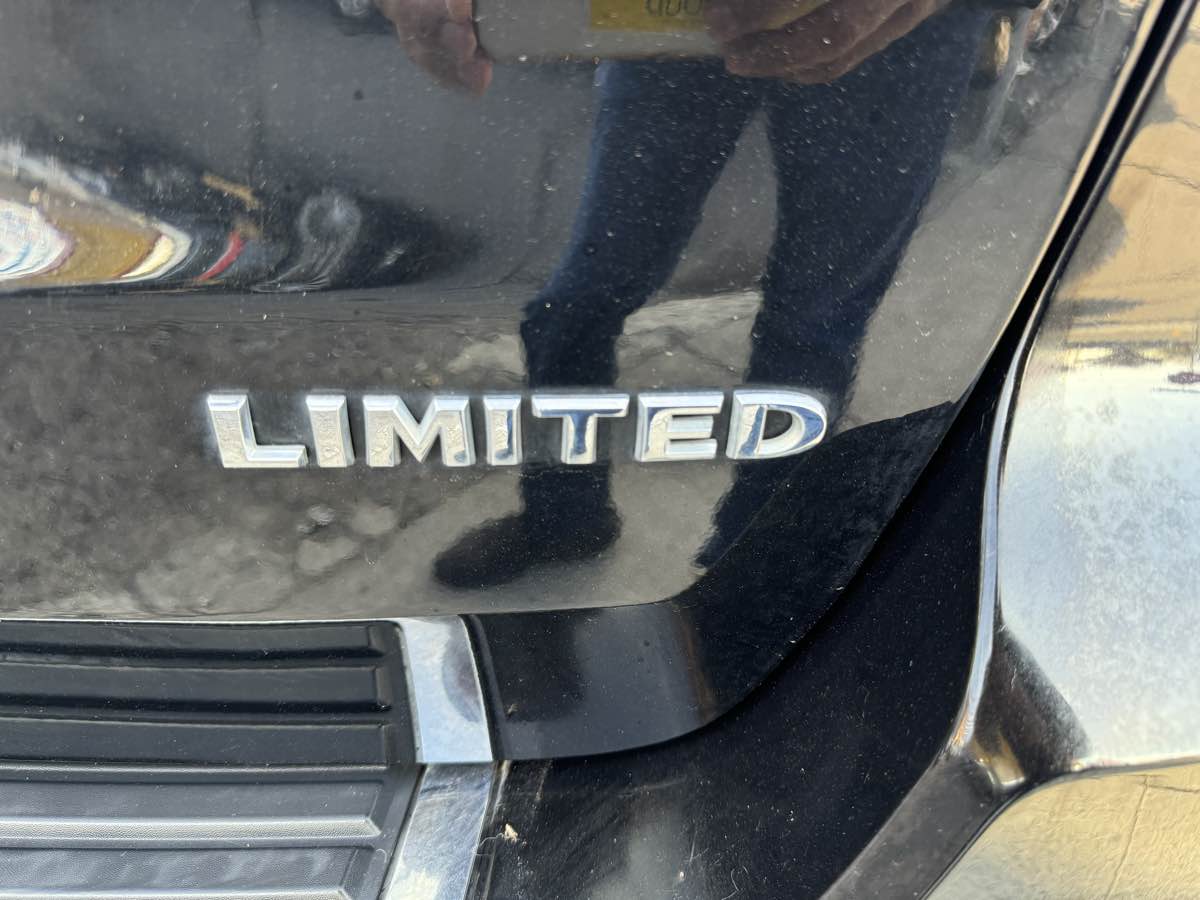 Vehicle image 9 of 20
