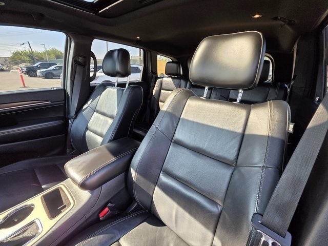 Vehicle image 13 of 41