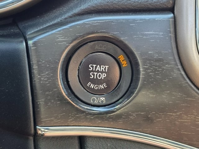 Vehicle image 31 of 41