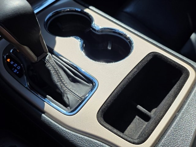 Vehicle image 26 of 41