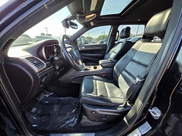 Vehicle image 16 of 41