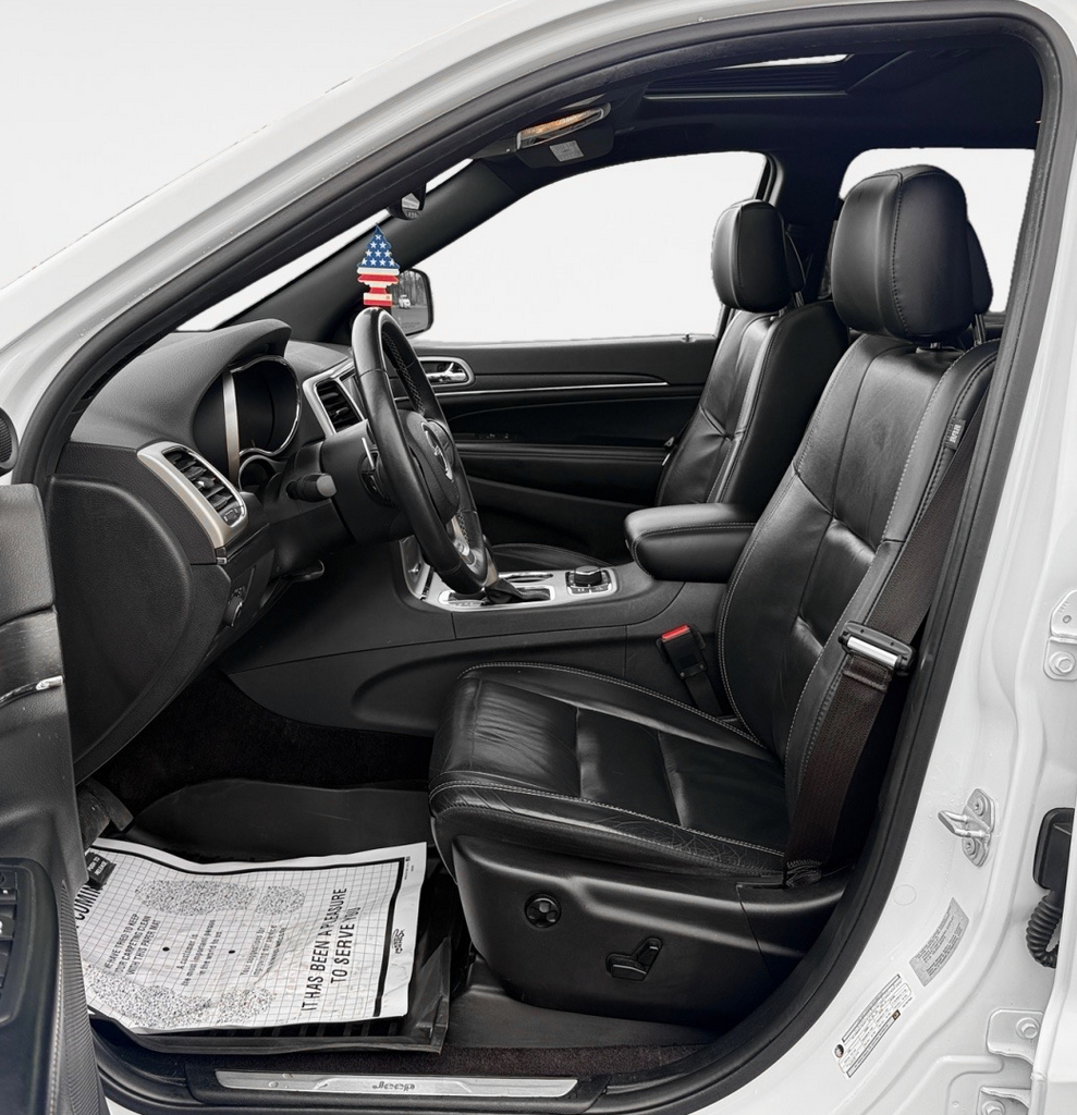 Vehicle image 12 of 35