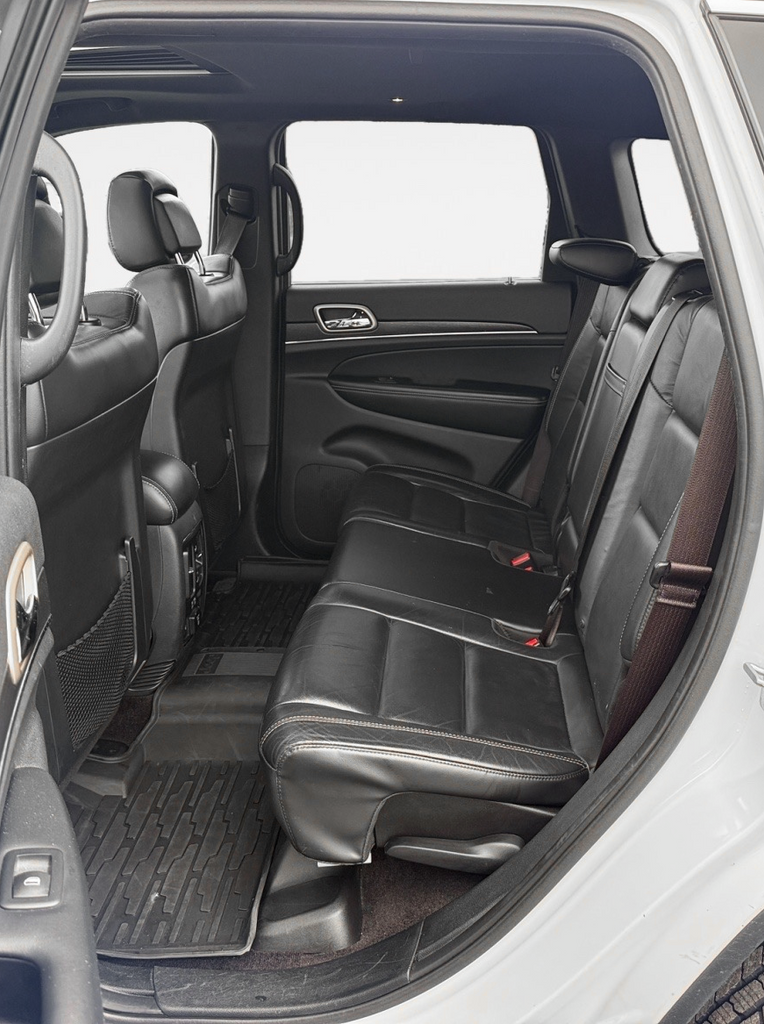 Vehicle image 13 of 35