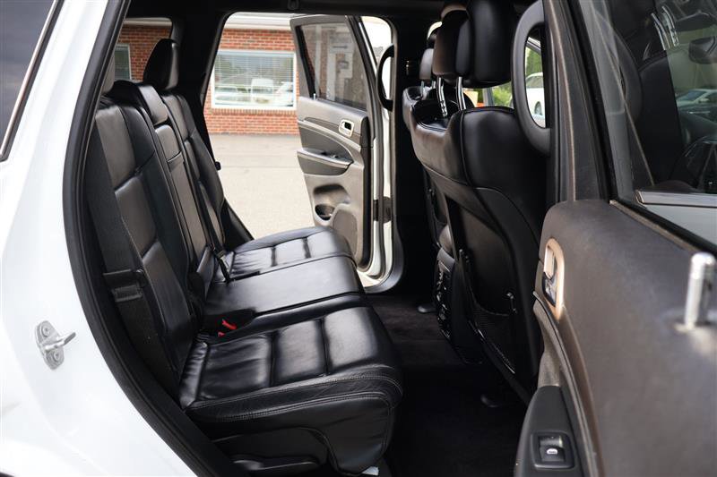 Vehicle image 13 of 36