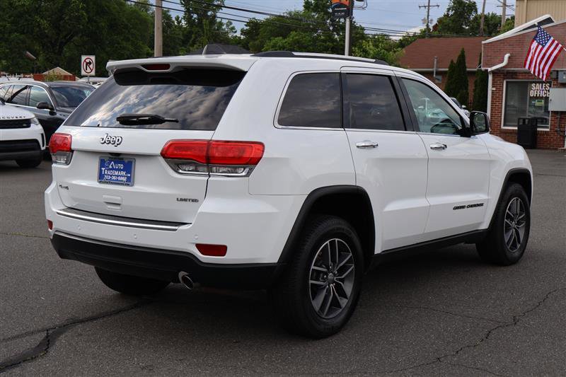 Vehicle image 6 of 36