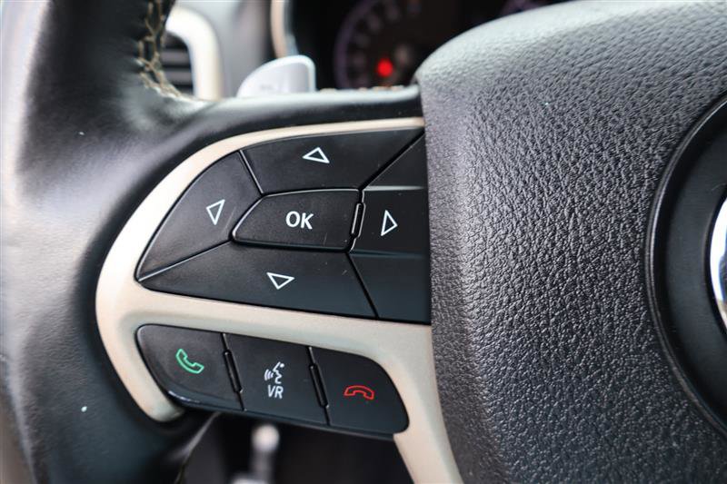 Vehicle image 21 of 36