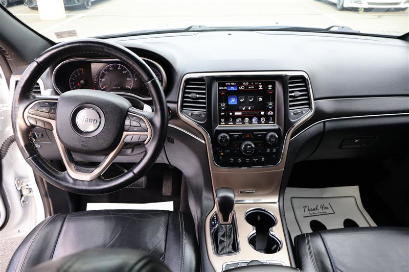 Vehicle image 16 of 36