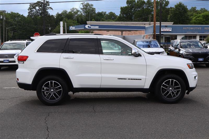 Vehicle image 5 of 36