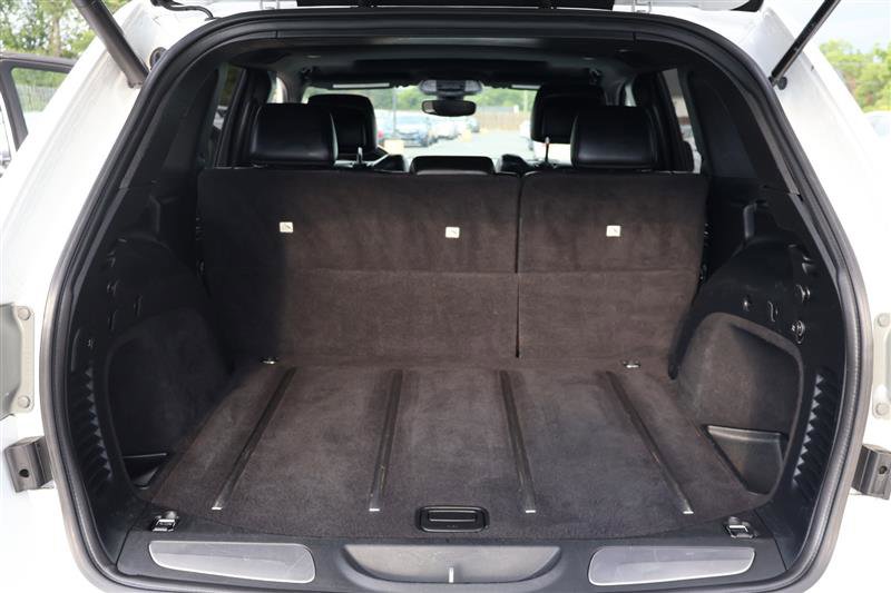 Vehicle image 31 of 36