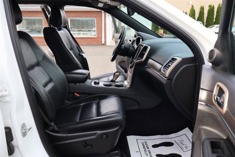 Vehicle image 14 of 36