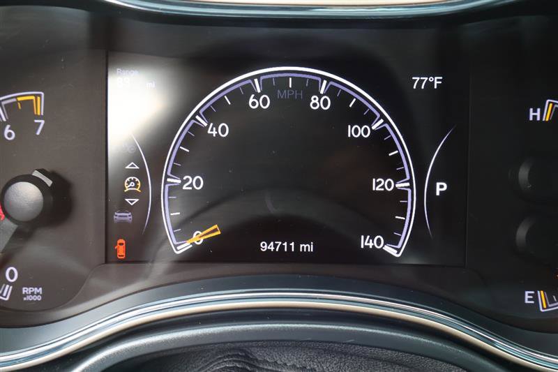 Vehicle image 22 of 36