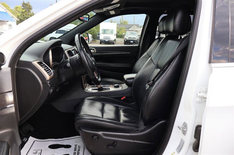 Vehicle image 11 of 36