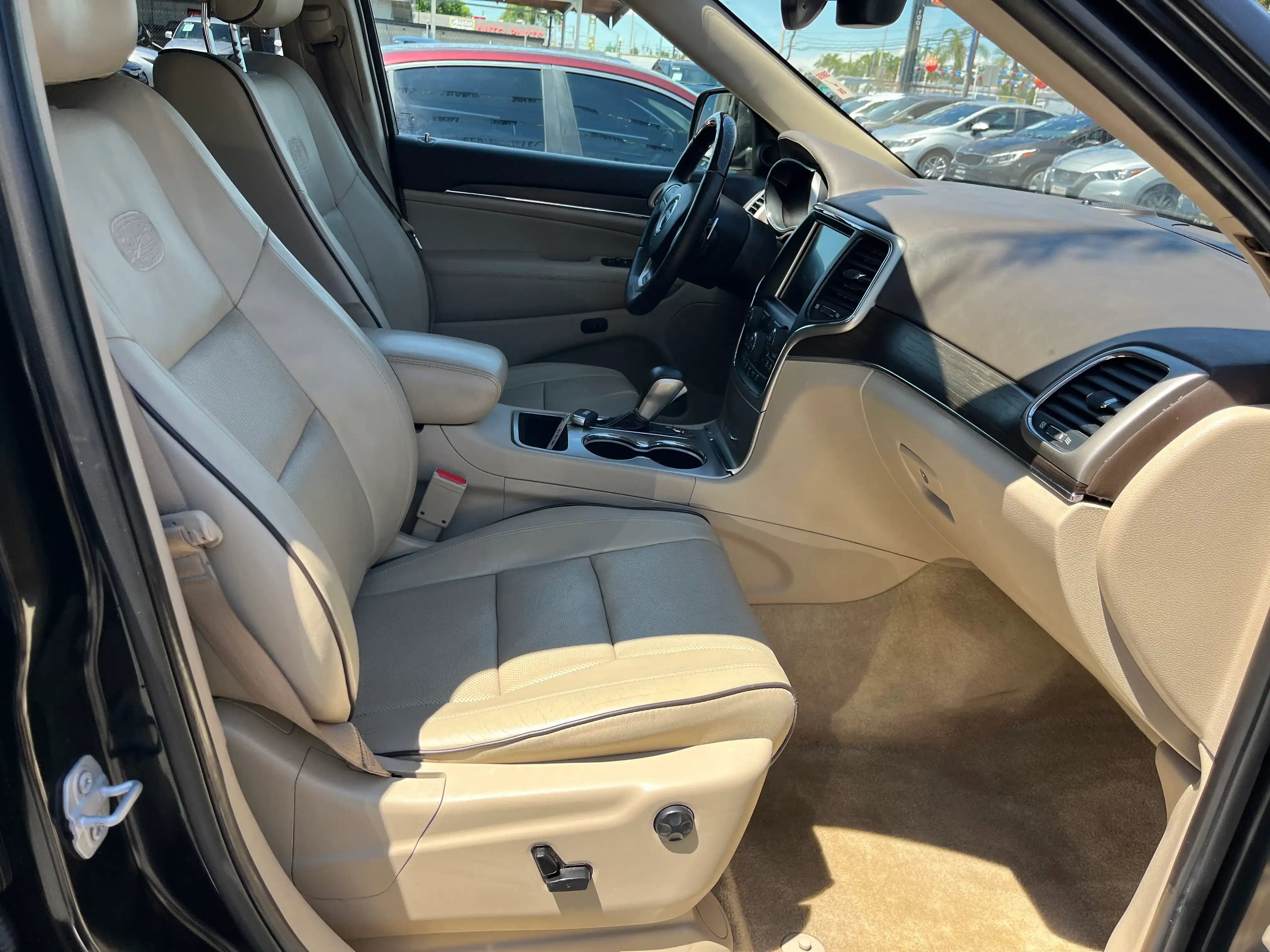 Vehicle image 22 of 57