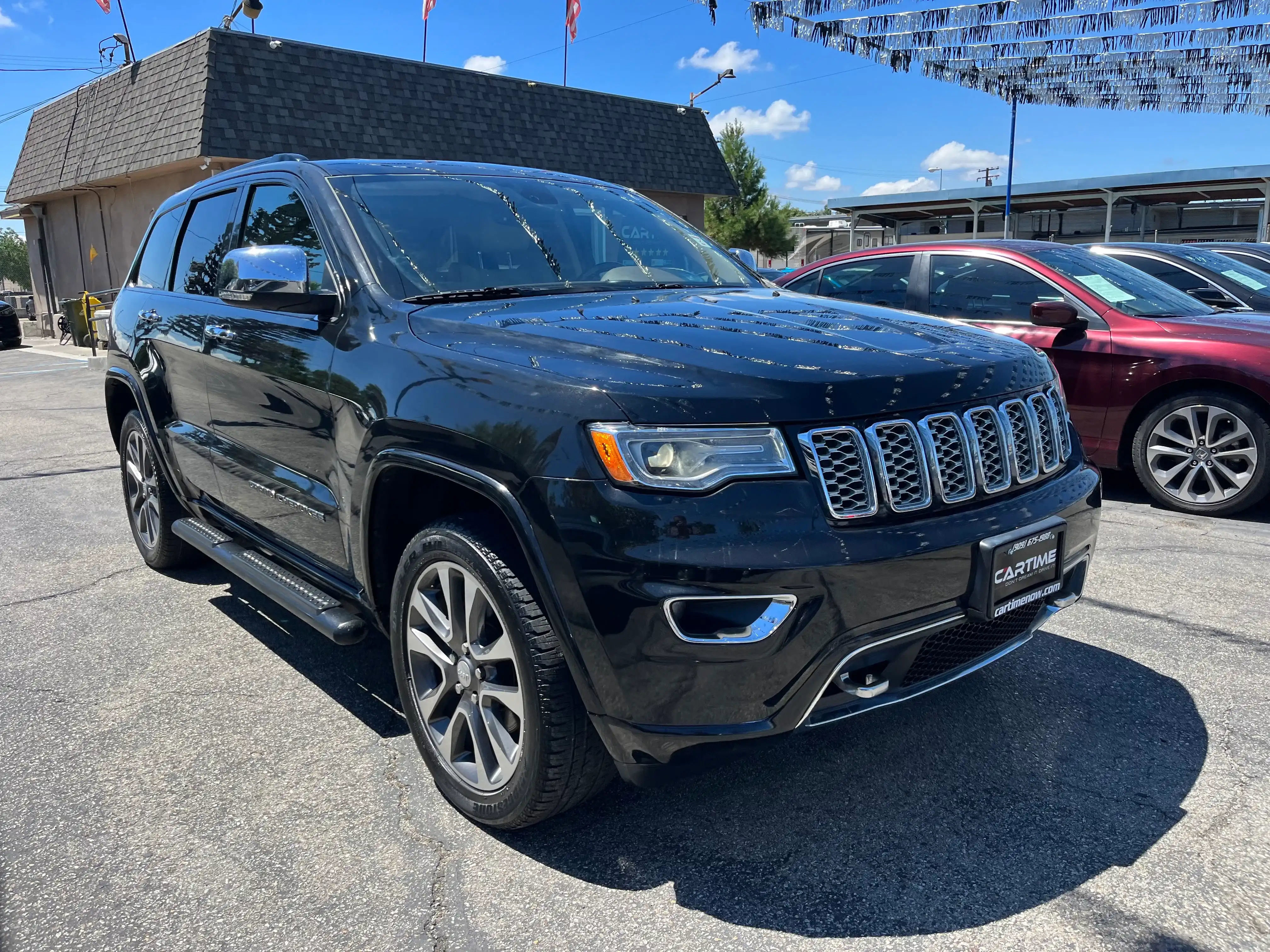 Vehicle image 10 of 57
