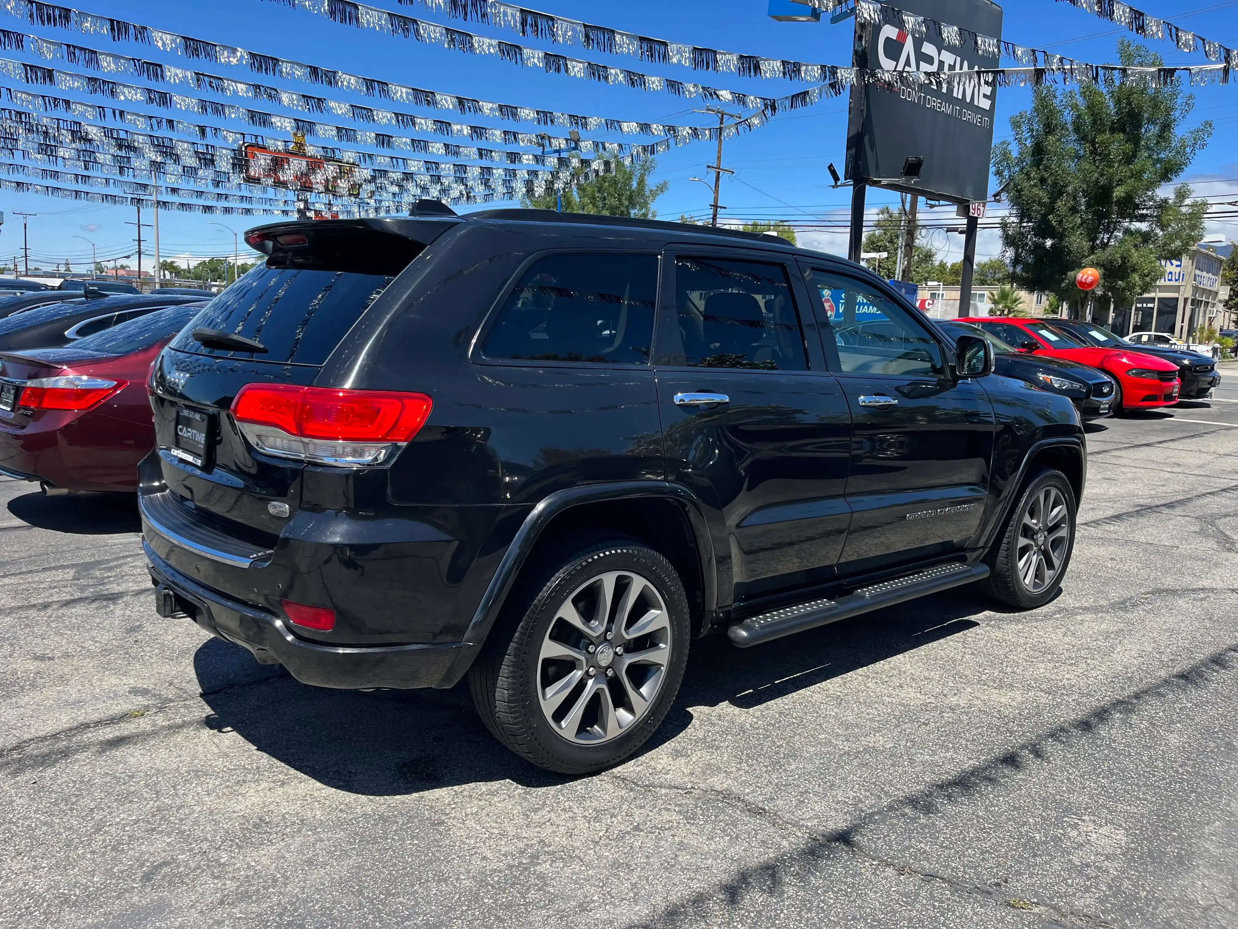 Vehicle image 13 of 57