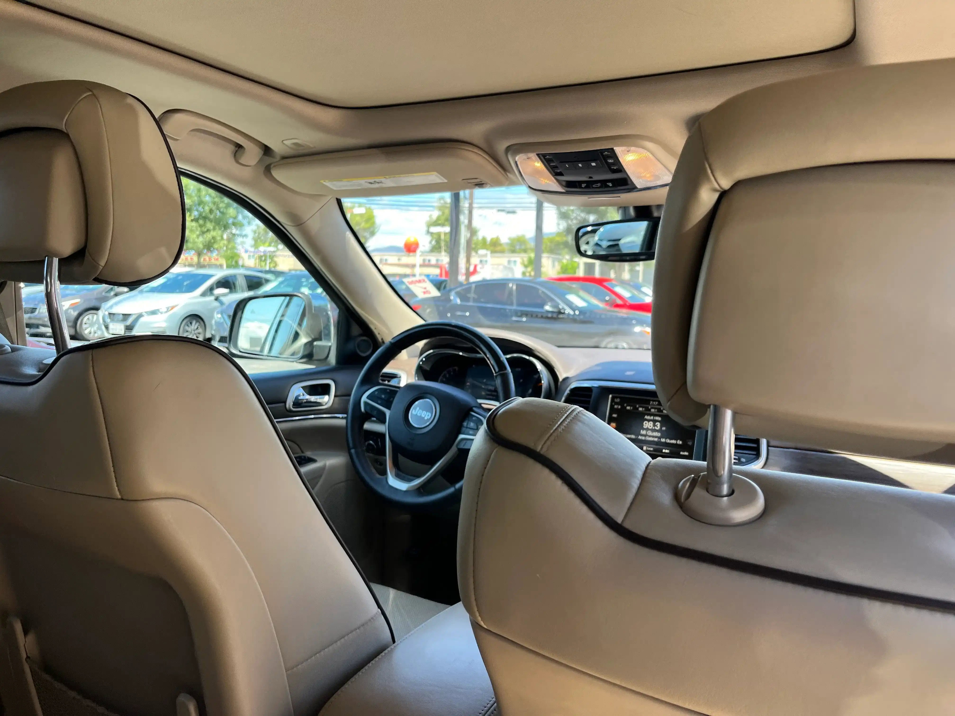 Vehicle image 33 of 57