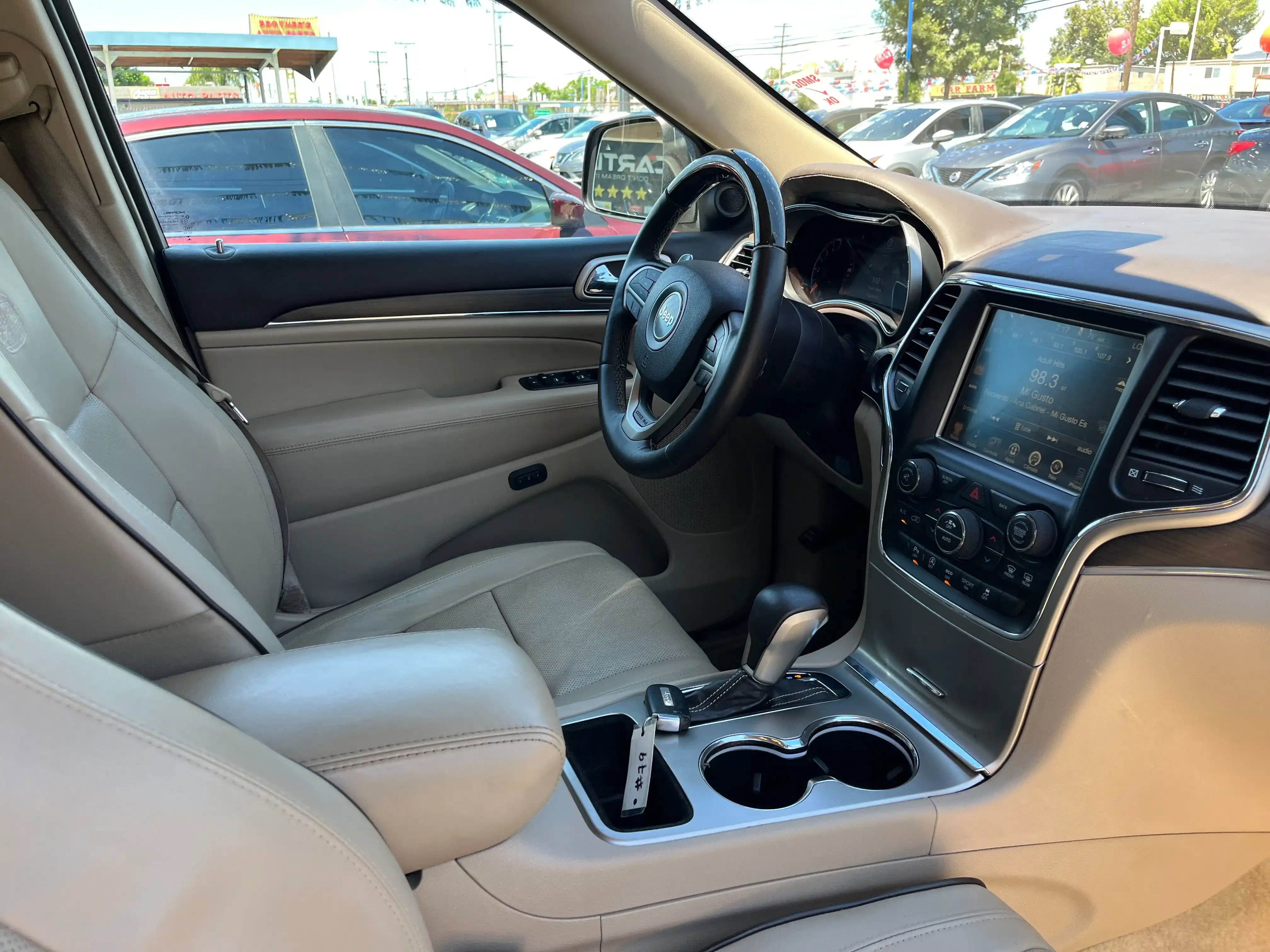 Vehicle image 29 of 57