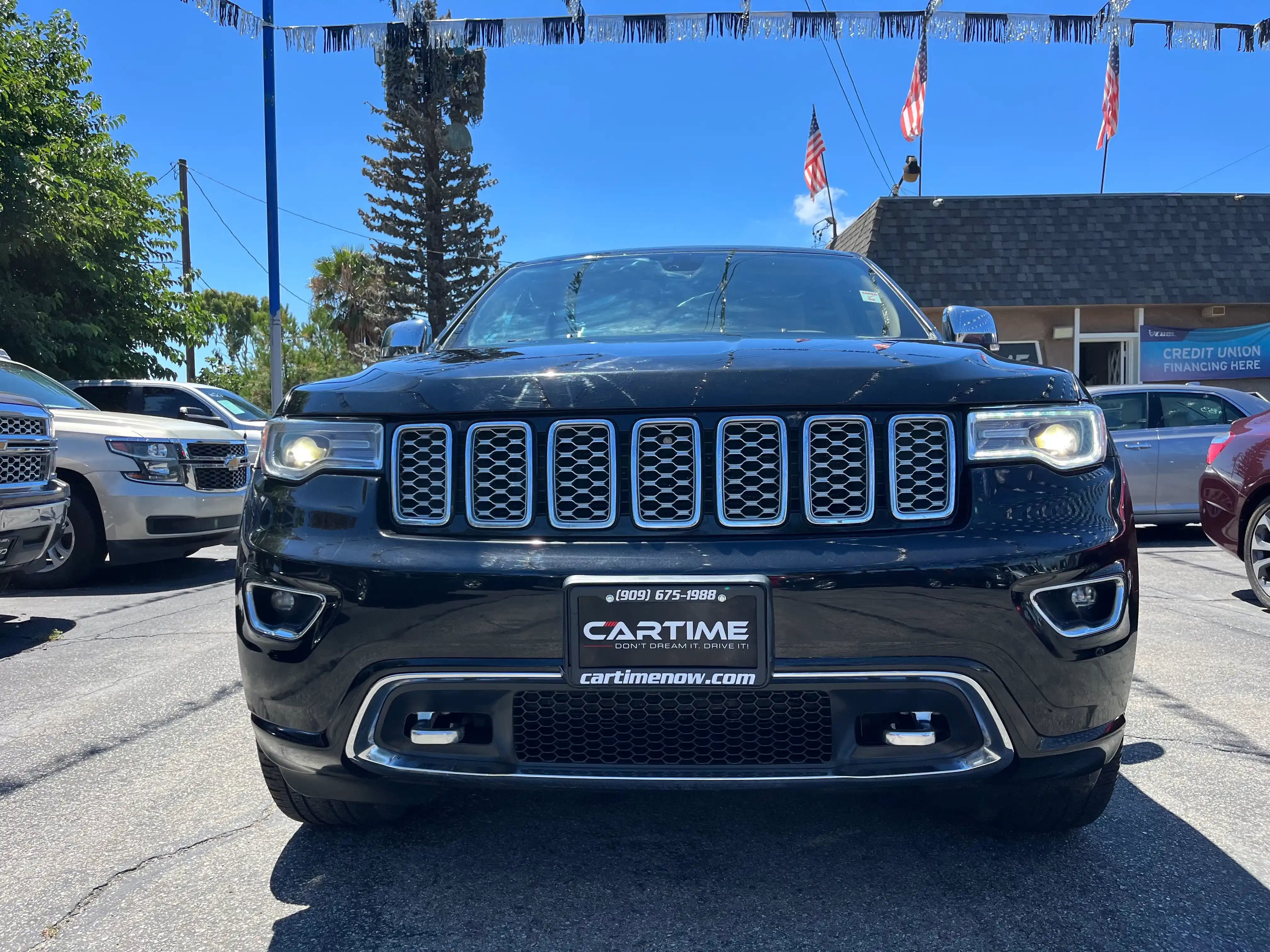 Vehicle image 5 of 57
