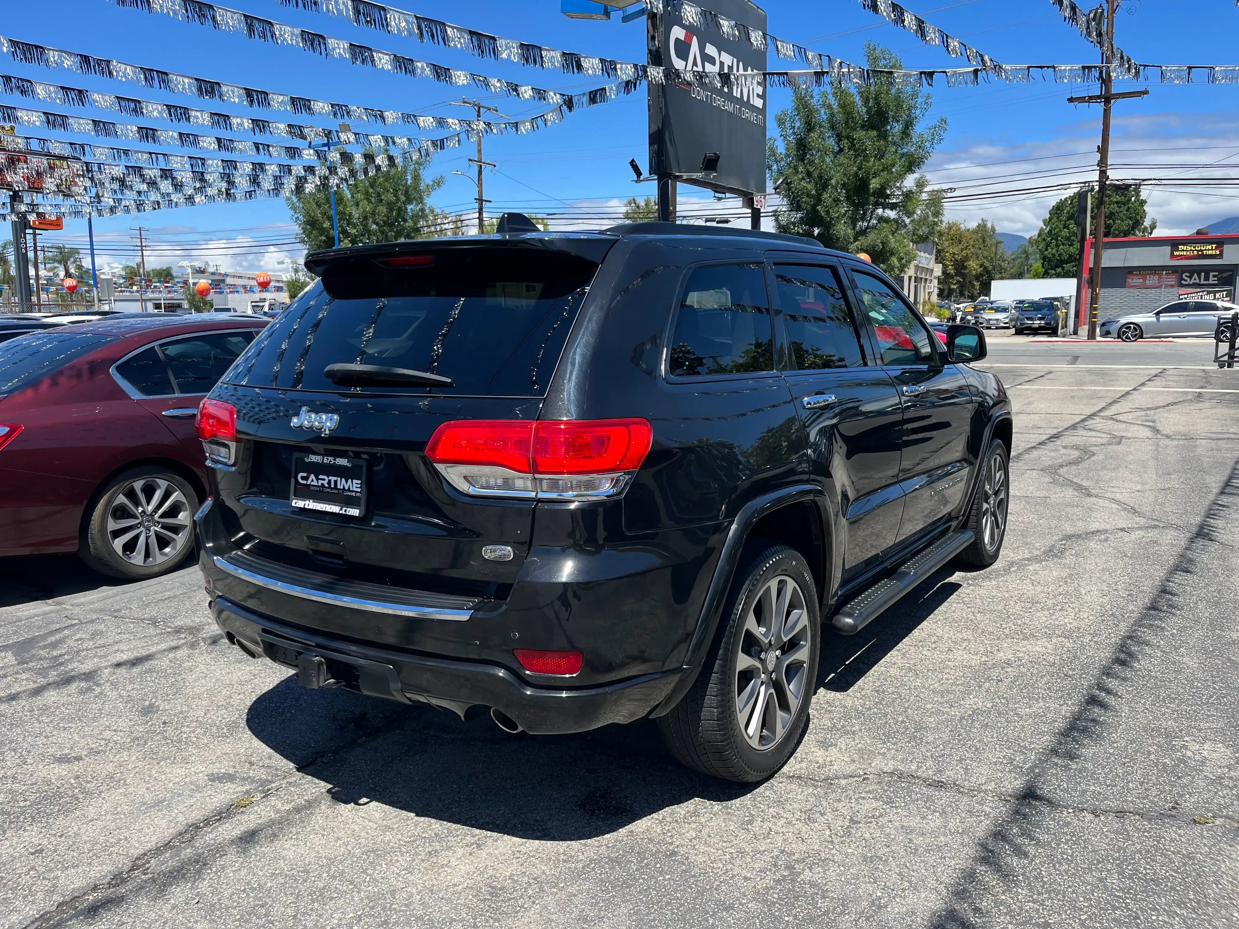 Vehicle image 14 of 57