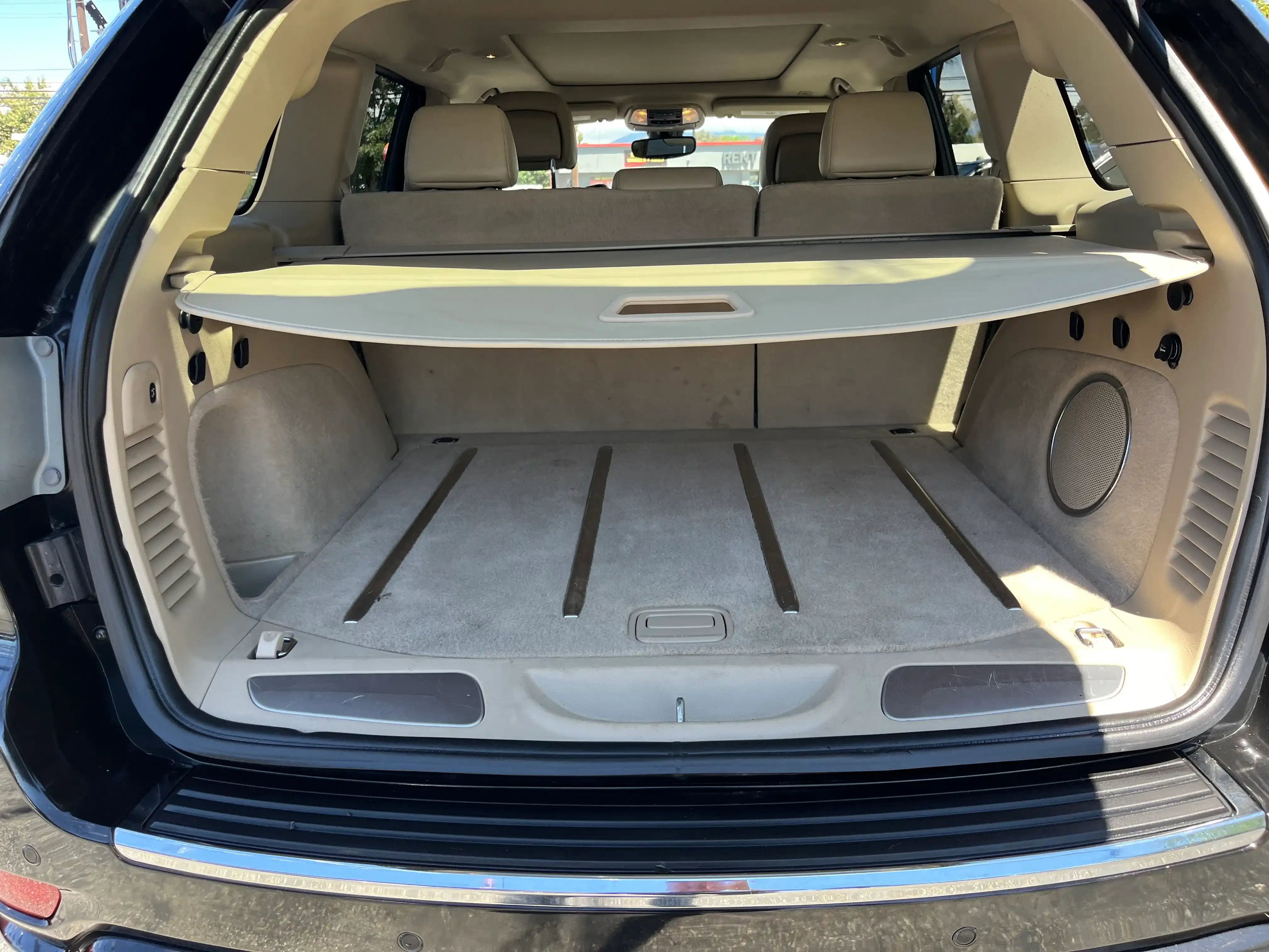 Vehicle image 19 of 57